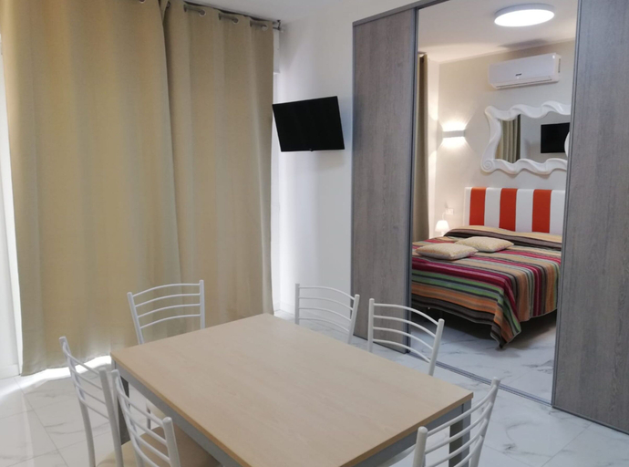In-room dining 3, Appartamenti Saturno, Venezia