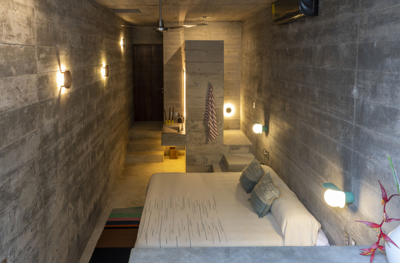 Others 4, Casa TO - Adults Only, Dist. Pochutla