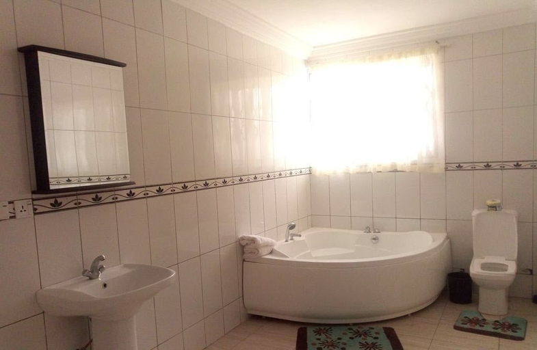 Bathroom, Double Tree Hotel Ghana, Accra