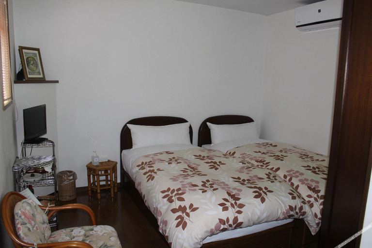 Bedroom 3, Pension A Domani, Itō