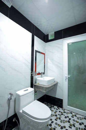 Bathroom 3, Kim Hoa Hotel, Qui Nhơn