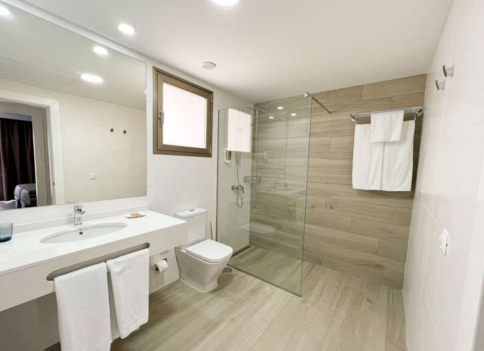 Bathroom 5, Apartamentos Cordial Magec Taurito, Las Palmas