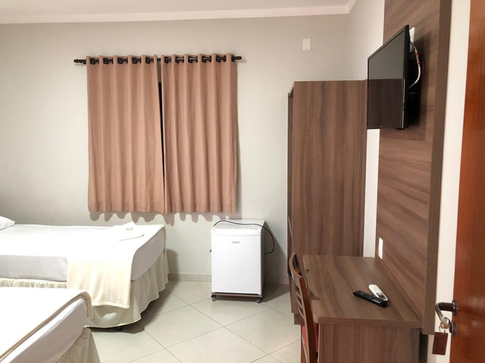 Bedroom 2, Shafira Hotel, Limeira