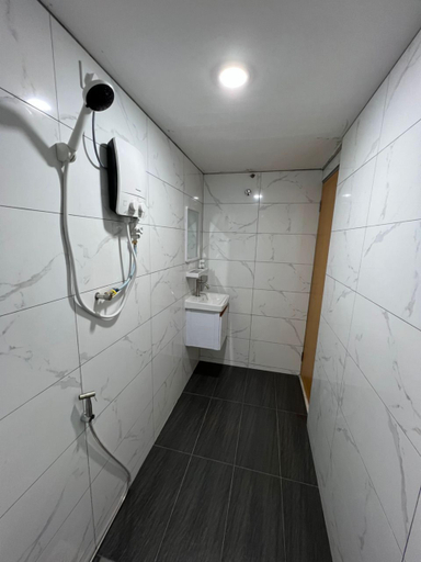 Bathroom 4, Homestay Suria, Kuala Kangsar