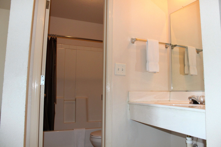 Bathroom 3, Adobe Inn Motel, El Paso