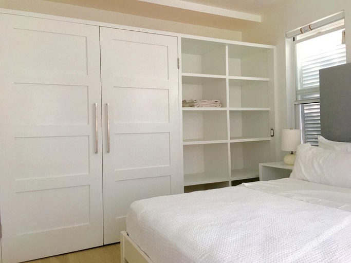 Bedroom 4, Mullins Grove Hotel