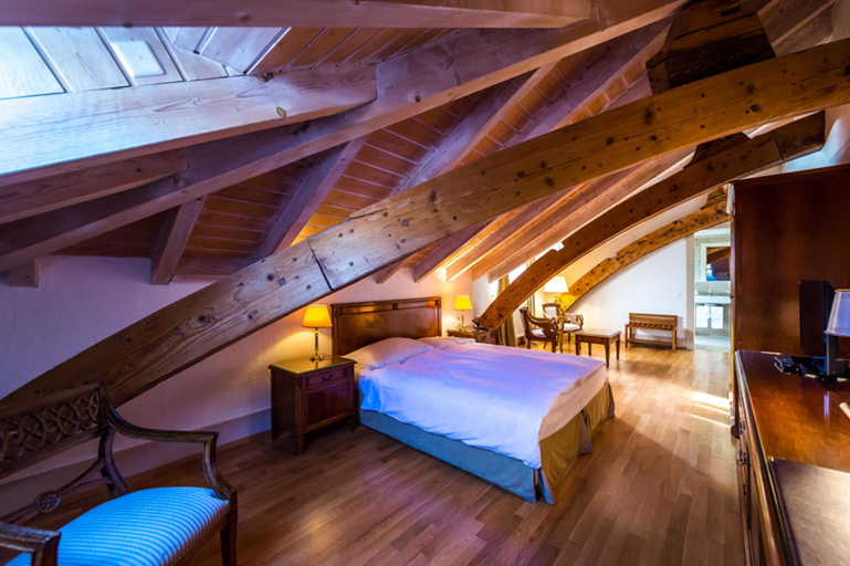 Bedroom 2, Auberge du Raisin, Lavaux-Oron