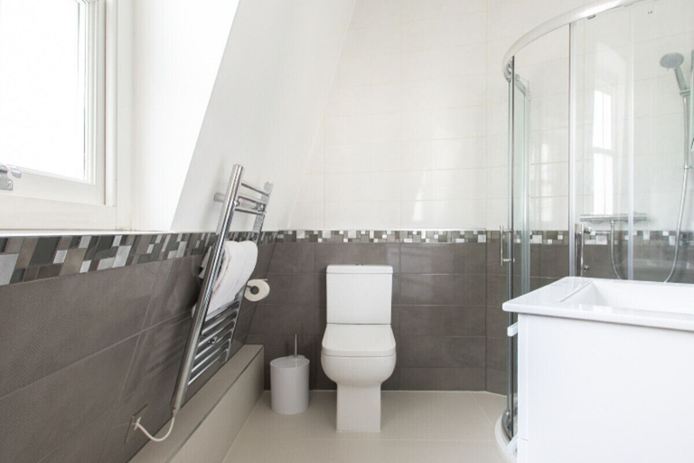 Others 4, The Soho Loft - Elegant & Modern 1bdr in Soho, London