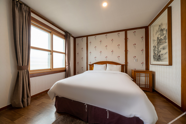 Bedroom 2, Sokcho Hotel Cheongcho, Sokcho