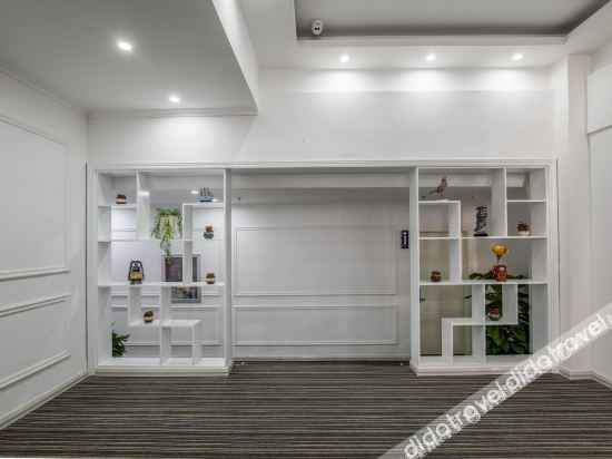 Others 4, Lucky Hotel(Henan University of Technology), Zhengzhou