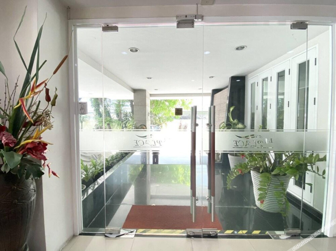 Others 3, 14 Place Sukhumvit Suites, Khlong Toey