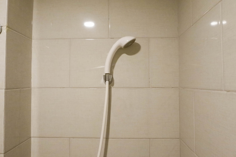 Bathroom 3, Best Studio Benson Apartment Connected to Pakuwon Mall next to Anderson, Surabaya