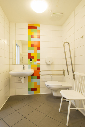 Bathroom 4, Safestay Prague Charles Bridge, Praha 1