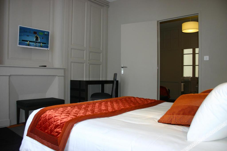 Bedroom 2, Le Lion dOr - Logis Hotels - Hotel 2 étoiles et Restaurant, Maine-et-Loire