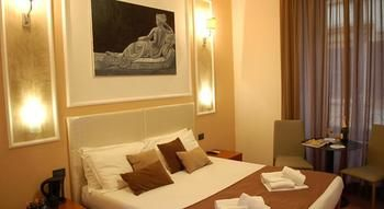 Others 5, Colosseo Relais, Rome