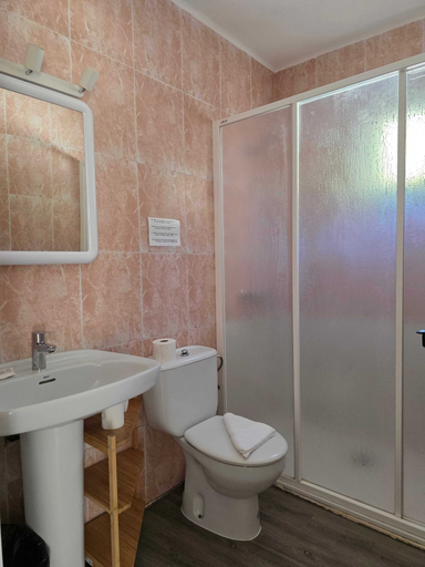 Bathroom 3, Apartamentos Turísticos Casin, Baleares