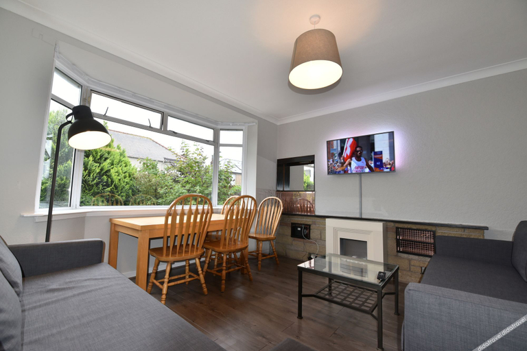 Others 4, First Sighthill Villa, Edinburgh