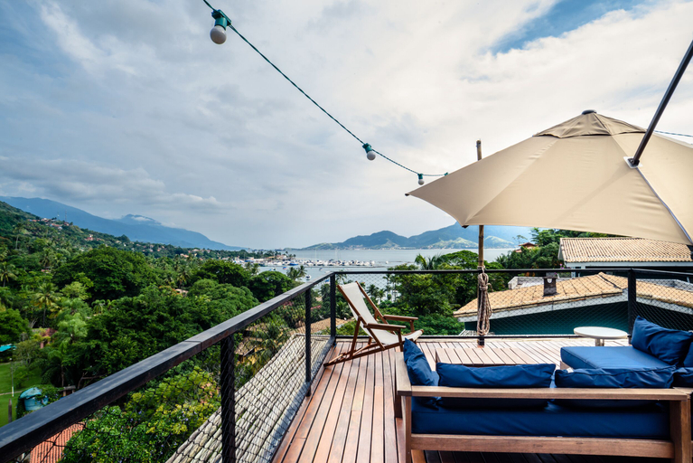 Others 5, Casa do Bambu, Ilhabela