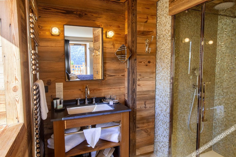 Bathroom 4, Hotel V de Vaujany, Isère