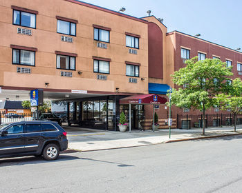 Others 3, Comfort Inn, New York