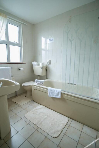 Bathroom 4, The Ritz House