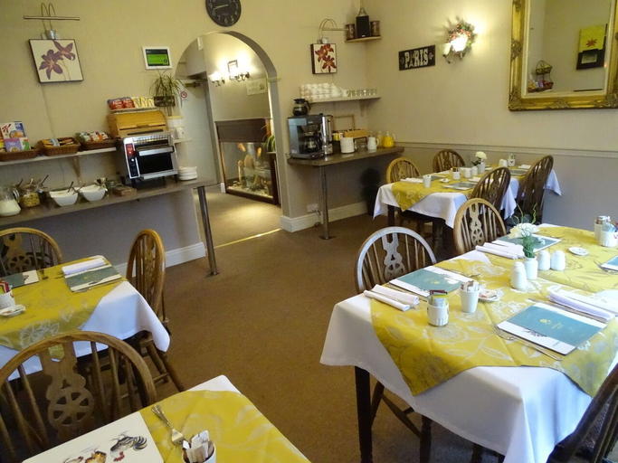 Food & Drinks 4, Lansdowne hotel, Warwickshire