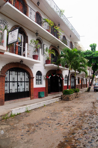 Others 2, Hotel Azteca, Puerto Vallarta