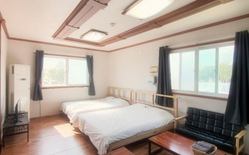 Bedroom 2, Seosan Badasarang Pension Town, Seosan