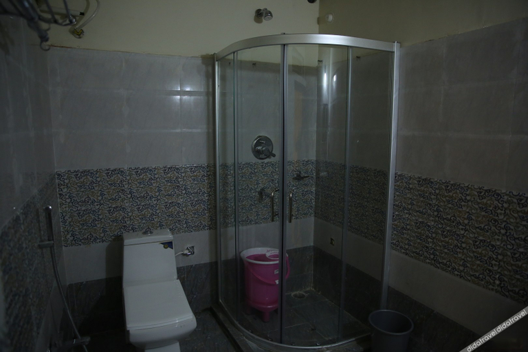 Bathroom, Hotel Pavan Mansion, Raichur