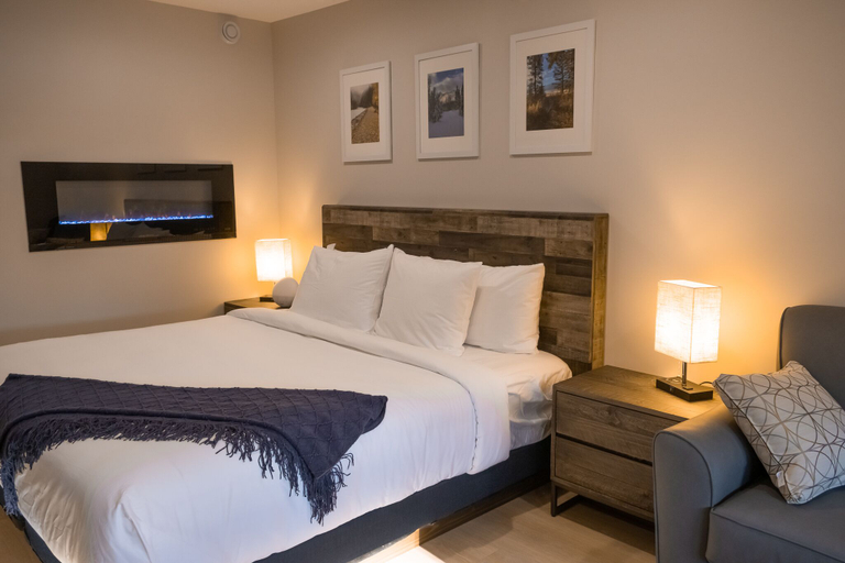Others 4, Rooms at Riveredge, Columbia-Shuswap