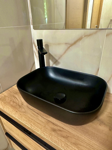 Bathroom 3, ベルベットホステル, Madrid