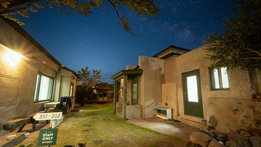 Exterior & Views 2, Jeju Murray Pension, Jeju