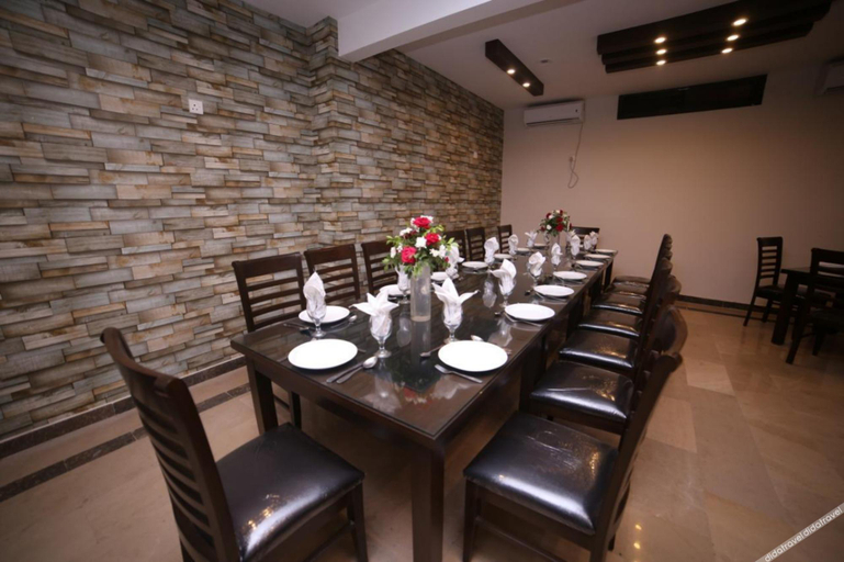 Food & Drinks 5, Zifan Hotel & Suites, Karachi