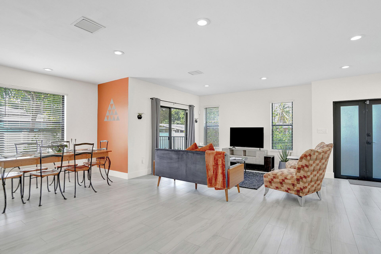 Others 2, The Zen Suites, Broward