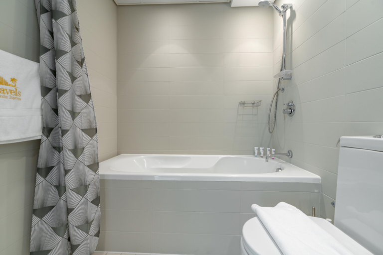 Bathroom 3, Lux BnB 2BD Amazing Burj View, Dubai