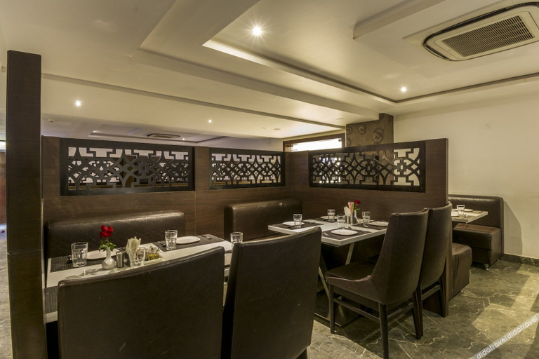 Food & Drinks 5, V Royal Park, Guntur