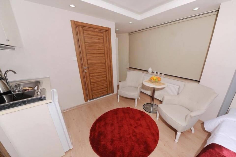 Others 3, Gazel Hotel, Zeytinburnu