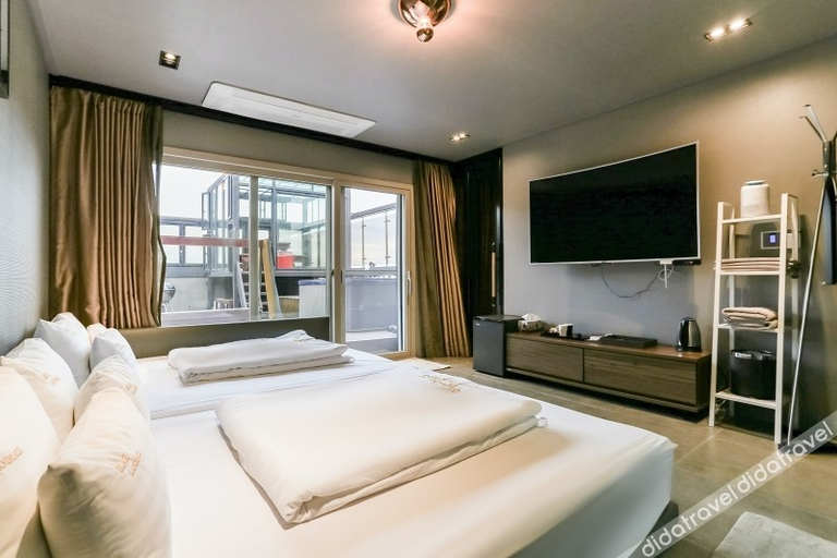 Others, Seogwipo Black Land Lace Spa Pension, Seogwipo