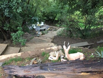 Others 4, Noble Hearts Bed and Breakfast, Thabo Mofutsanyane