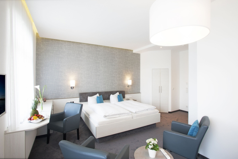 Room 4, Hotel Café Ebner, Lindau (Bodensee)