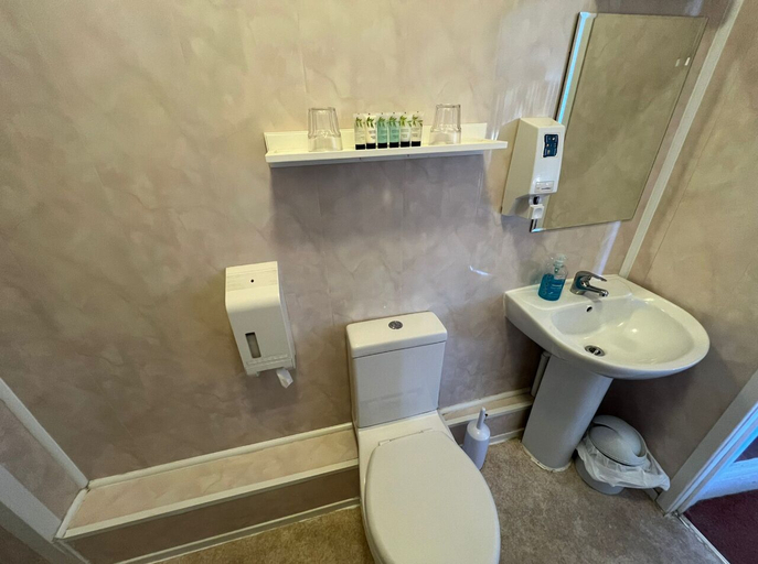 Bathroom 3, Bonair Hotel, Torbay