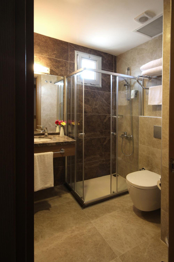 Bathroom 5, La Quinta by Wyndham Cesme, Çeşme