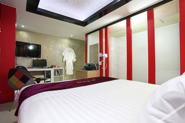 Bedroom 2, Sokcho K, Goseong