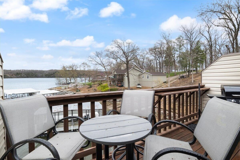 Outdoor dining 2, Lakefront Condo Near Margaritaville, Camden