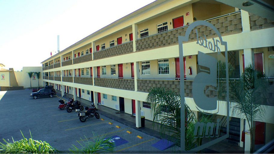Others 3, Hotel 5inn, Silao