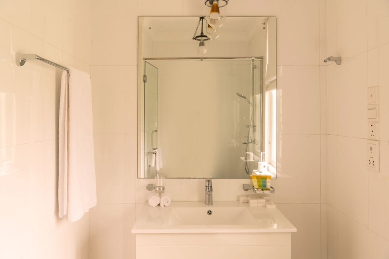 Bathroom 4, The Clovelly Bungalow, Nuwara Eliya