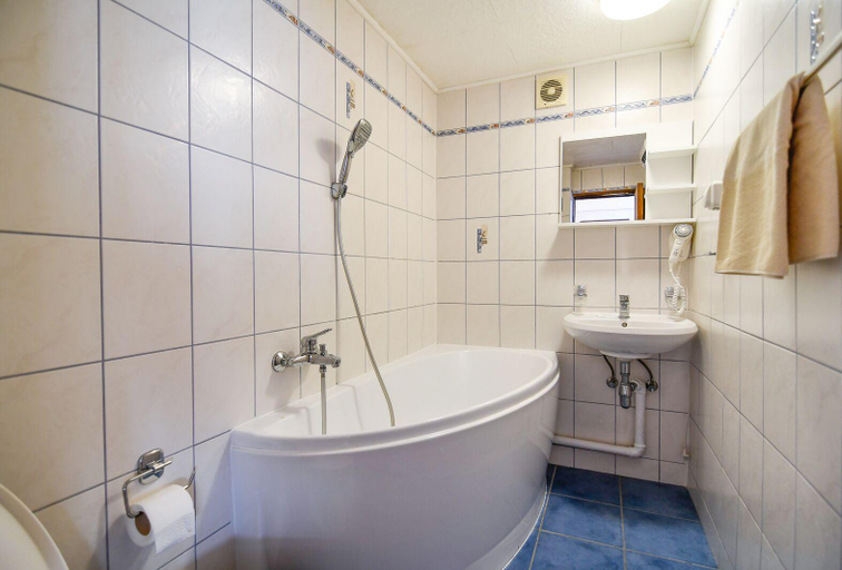 Bathroom, Botel Vodnik, Praha 5