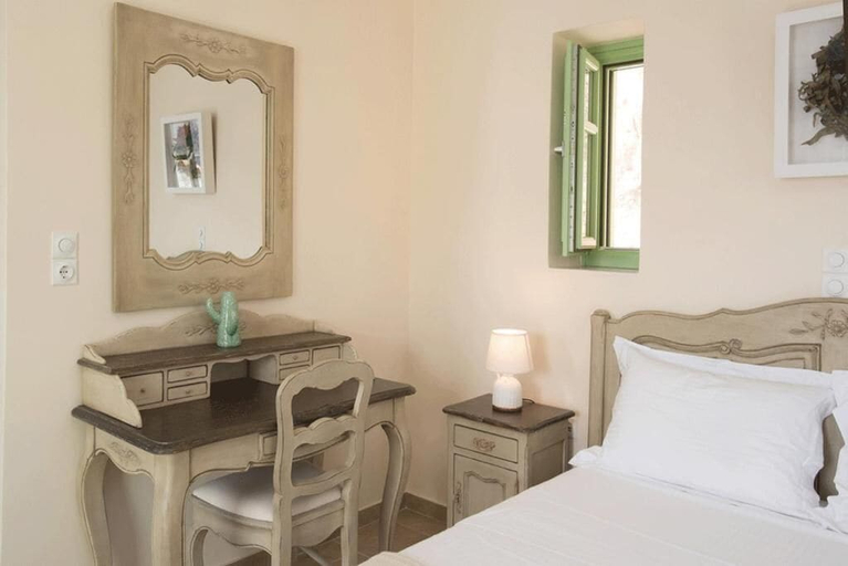Room 5, Alkyon Seaside Studios, Peloponnese