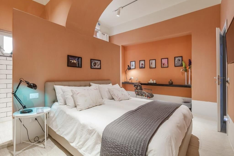 Room 5, tresette toledo, Napoli