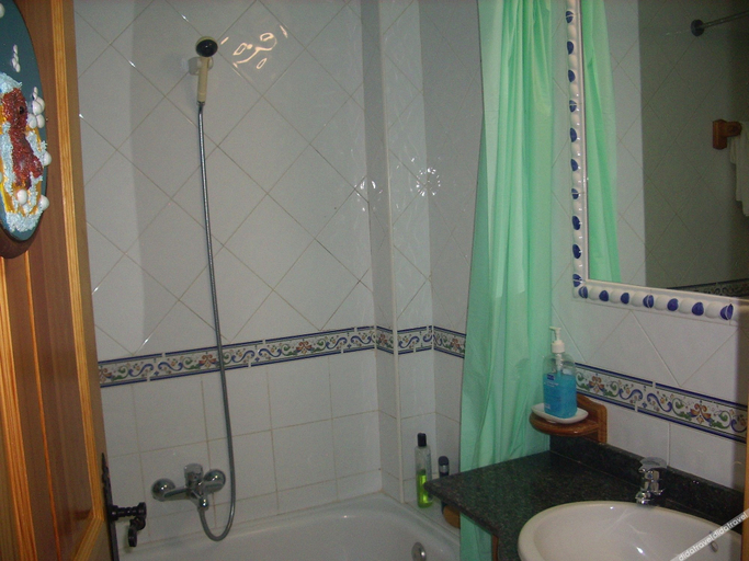 Bathroom 3, Agroturismo Ordaola, Vizcaya